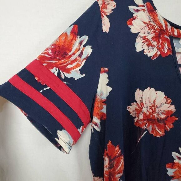 Maurices 24/7 XL Navy Floal Tunic - Picture 7 of 10